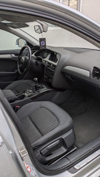 AUDI A4 2010 — imagine 4