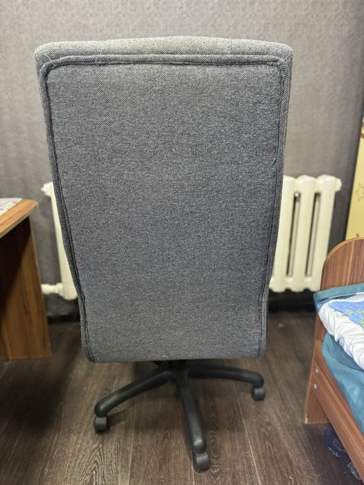 Продам стул офисный/игровой