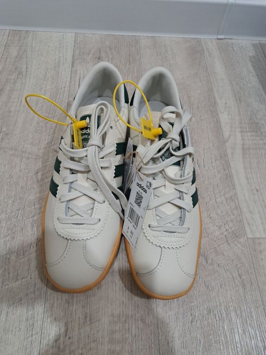 Продам кроссовки