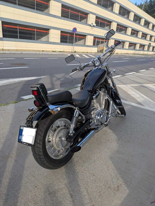 Suzuki Intruder 750