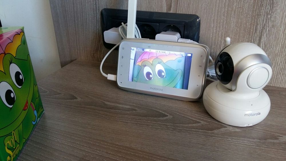 Видео Бебефон Motorola MBP 38S