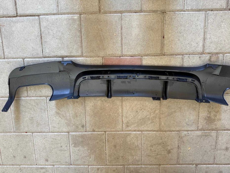 difuzor bara spate BMW