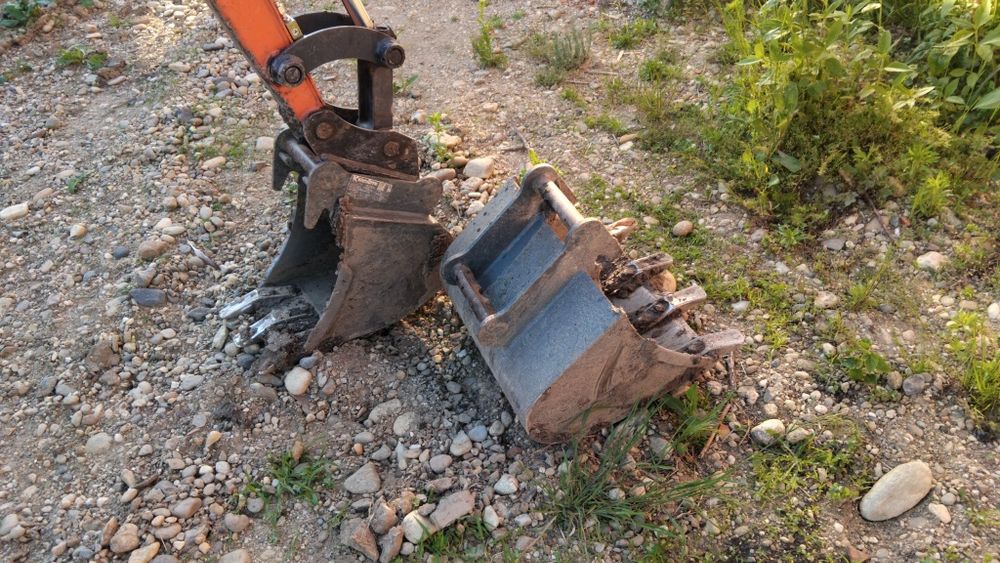 Excavator de inchiriat