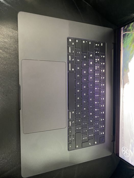 MacBook Pro M3 16-inch/ 512 Gb / Black