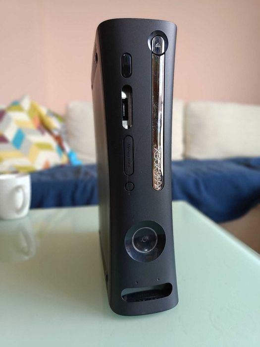 Xbox 360 със сензор Kinect