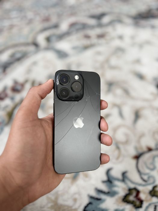 Продам IPhone 15 pro 256 gb