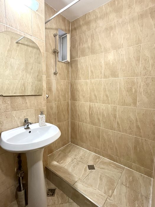 Apartament 2 camere, mobilat complet, et 1 din 4, loc parcare – Oradea