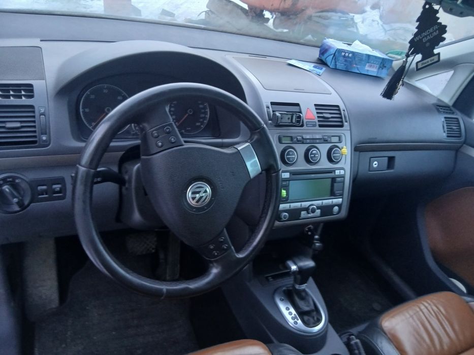 Volkswagen  touran