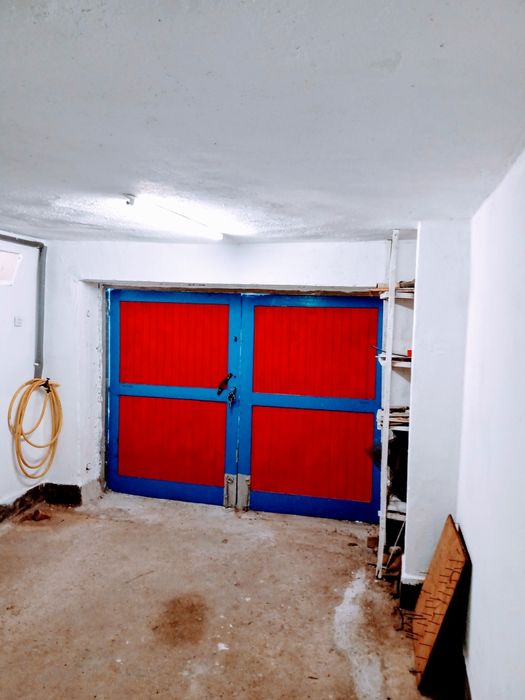 Дава се под наем Склад в Пазарджик, Център - 21 кв.м за 76.5 € - Снимка #2