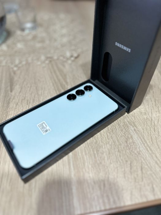 Samsung s25 / 256 gb / NoU