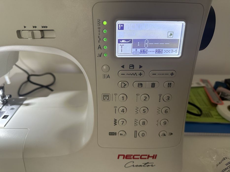 Швейная машинка Necchi