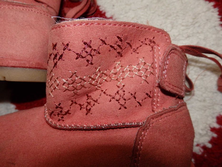 Топли ботушки Зара