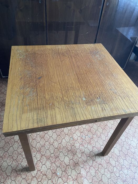 Продам стол