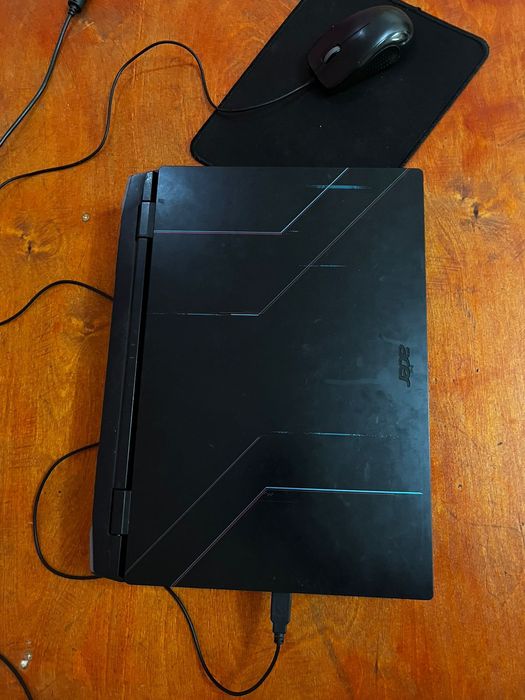 Игровой ноутбук Acer Nitro 5 / i5-12450H / RTX 4050 6GB / 16GB / 144Hz