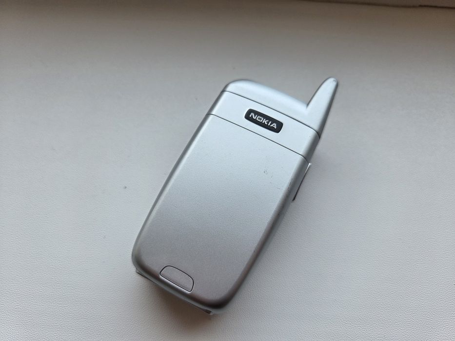 Nokia 6101 cu clapeta