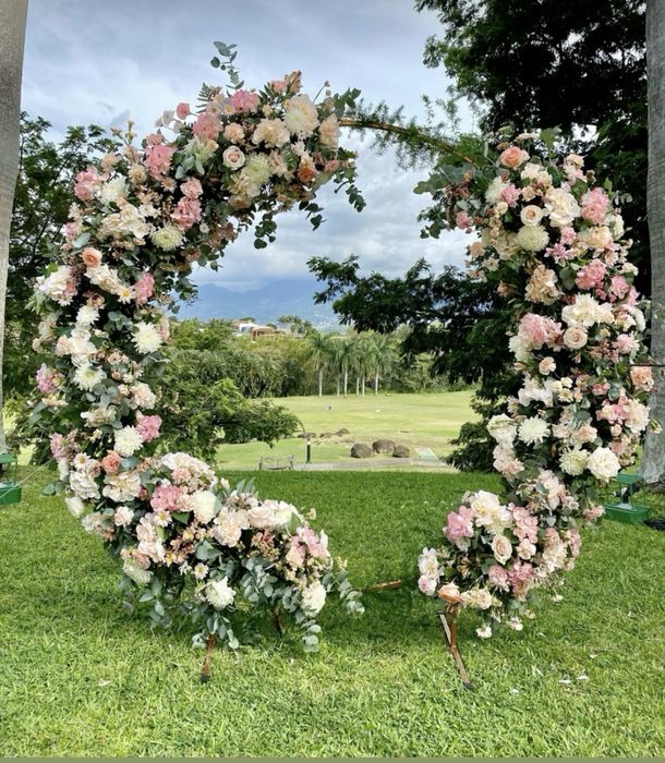 Aranjamente florale /decor baloane /nunti /botezuri