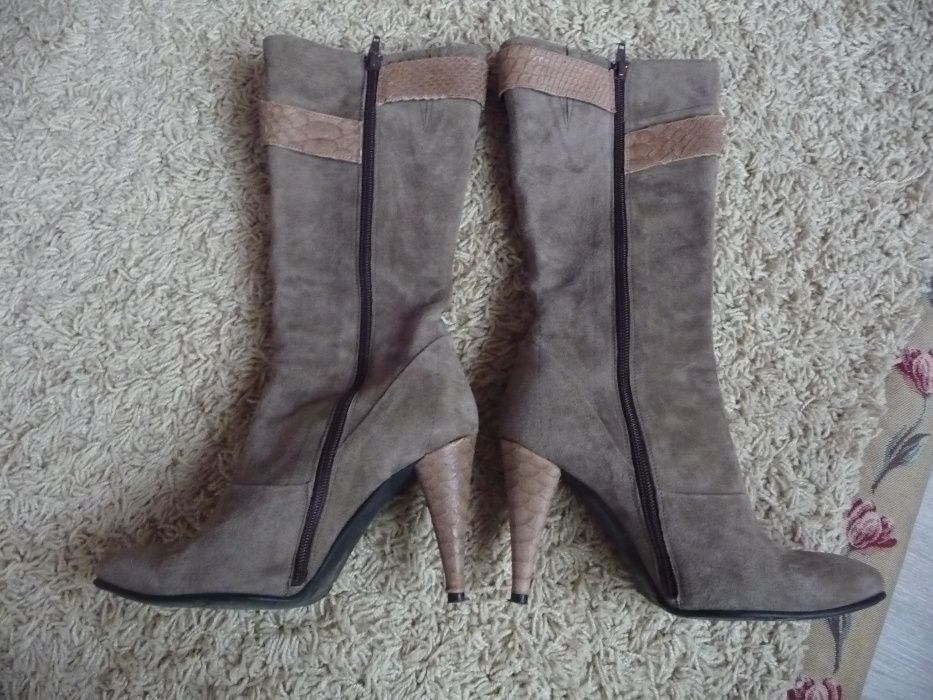 Cizme dama elegante piele naturala interior/exterior marimea 38 ca noi