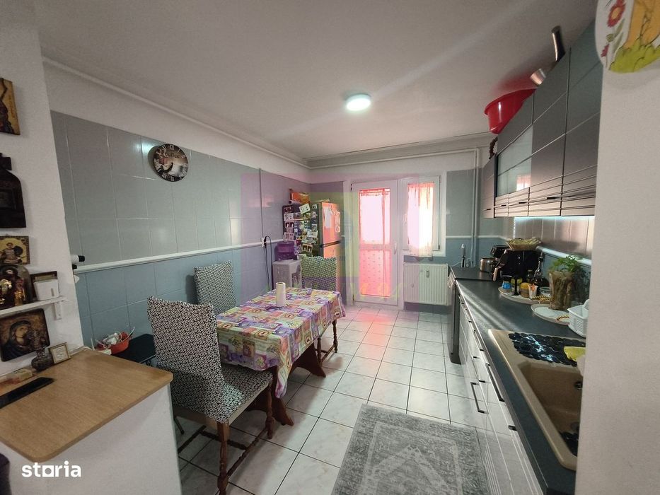 Apartament spațios de 4 camere bl 1982 Berceni etajul 8 bloc anvelopat