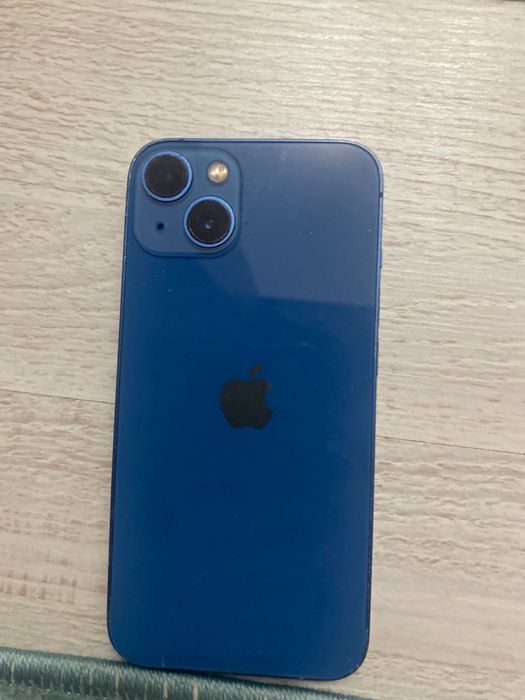 Срочно продам айфон 13