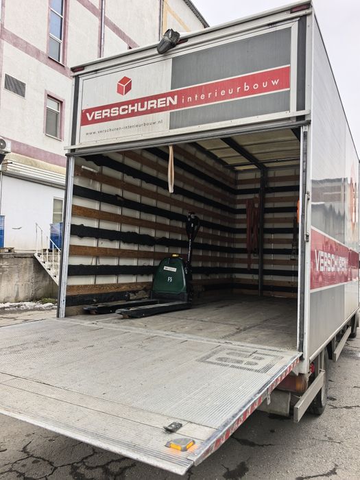 Транспорт с падащ борд