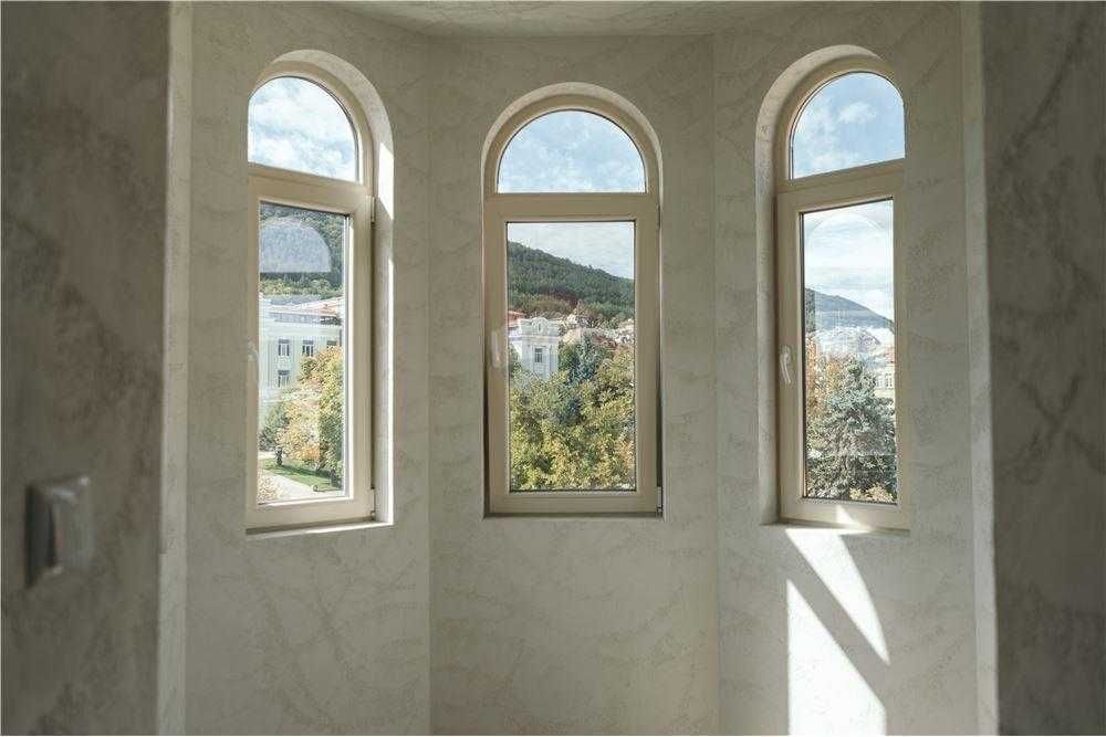 Продава се Офис в Шумен, Център - 392 кв.м за 1562 €/кв.м - Снимка #10