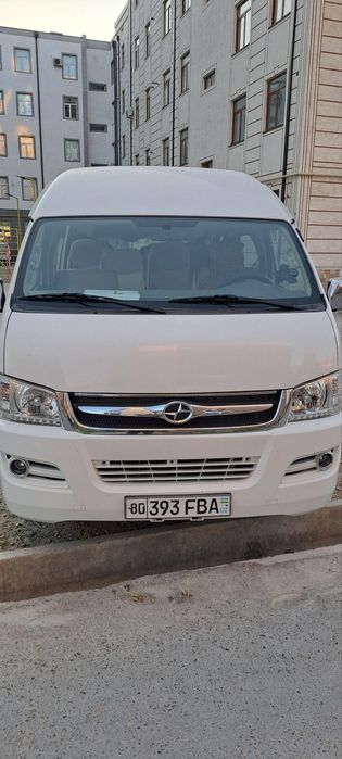 Микроавтобус Жойлонг сотилади. 18 места.