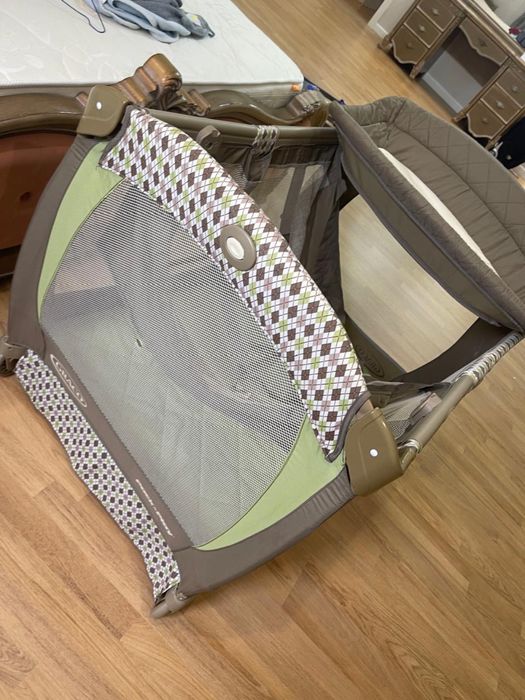 Срочно продаю манеж