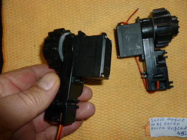 продавам серво мотор Motive-RC багер