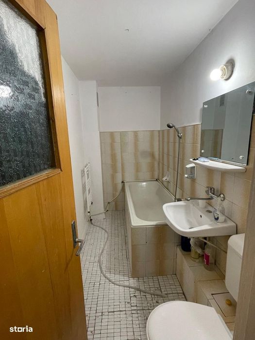 Apartament de doua camere de vanzare