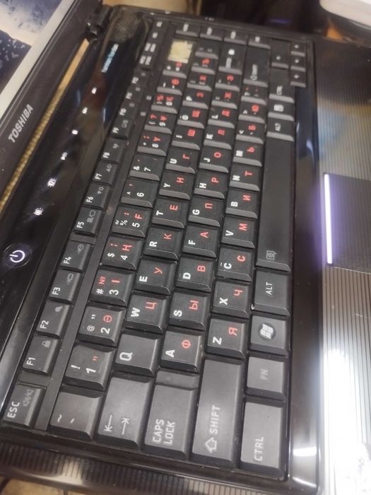 Ноутбук Toshiba 15.6 " win 7
