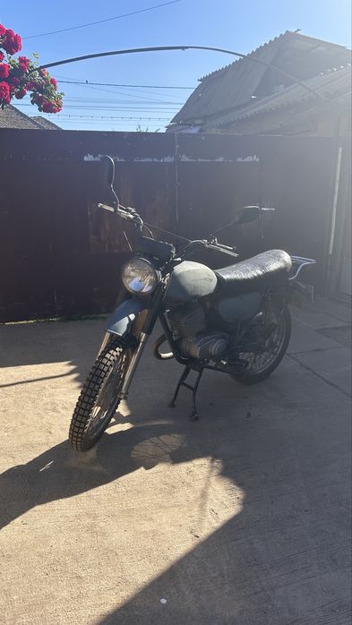 Motocicleta Minsk
