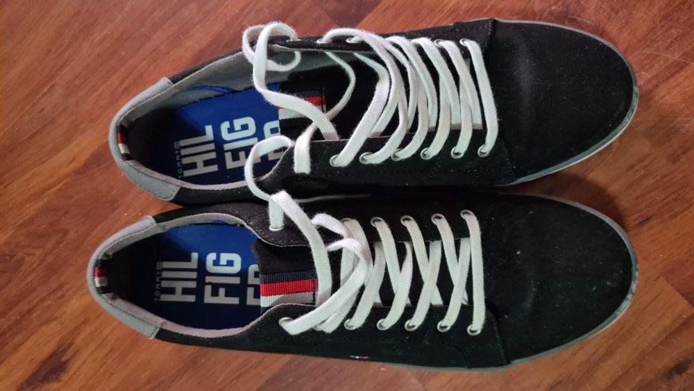 Tommy hilfiger 42