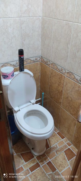 Ижарага уй берилади. Навоий шахри. Горный институт олд. Сдаю квартиру.