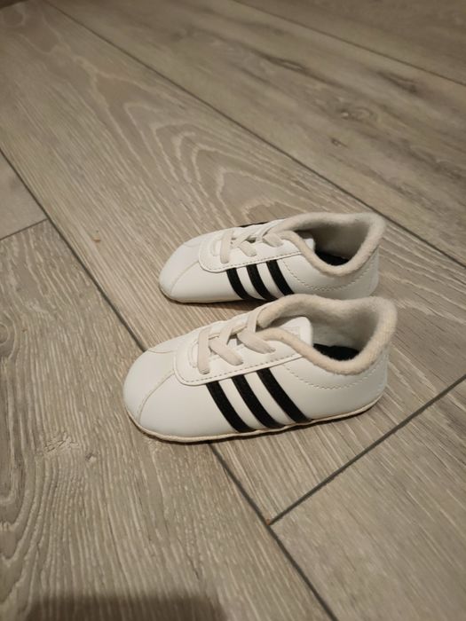 Botoși Adidas pentru copii