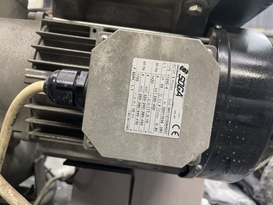 Vand scule vopsitorie auto