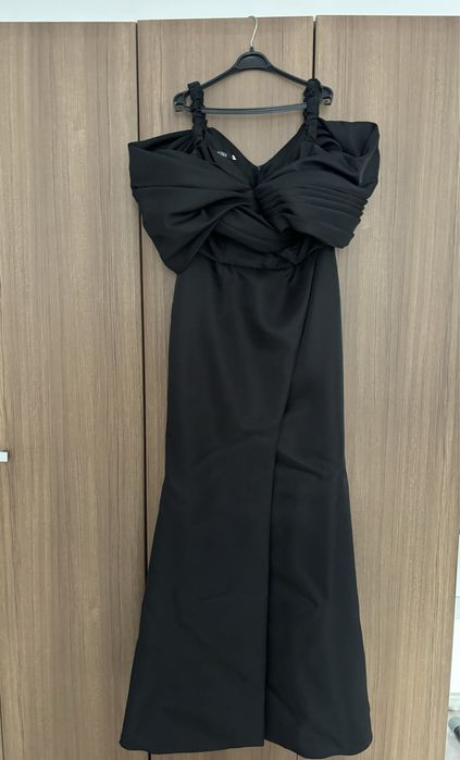 элегантное чёрное длинное платье