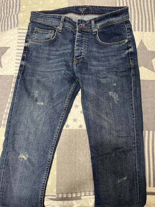 Сини изчистени slim fit дънки