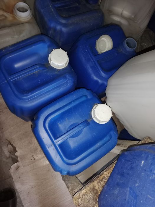 Канистры из под химий