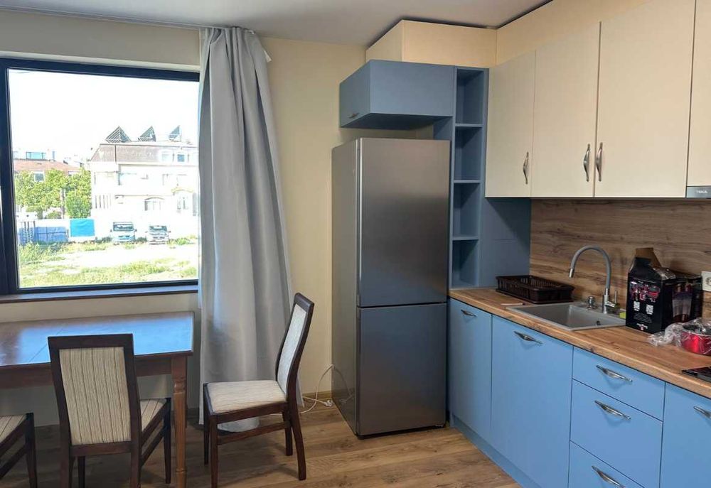 Дава се под наем Двустаен апартамент в к.к. Св.Св. Константин и Елена - 78 кв.м за 650 € - Снимка #3