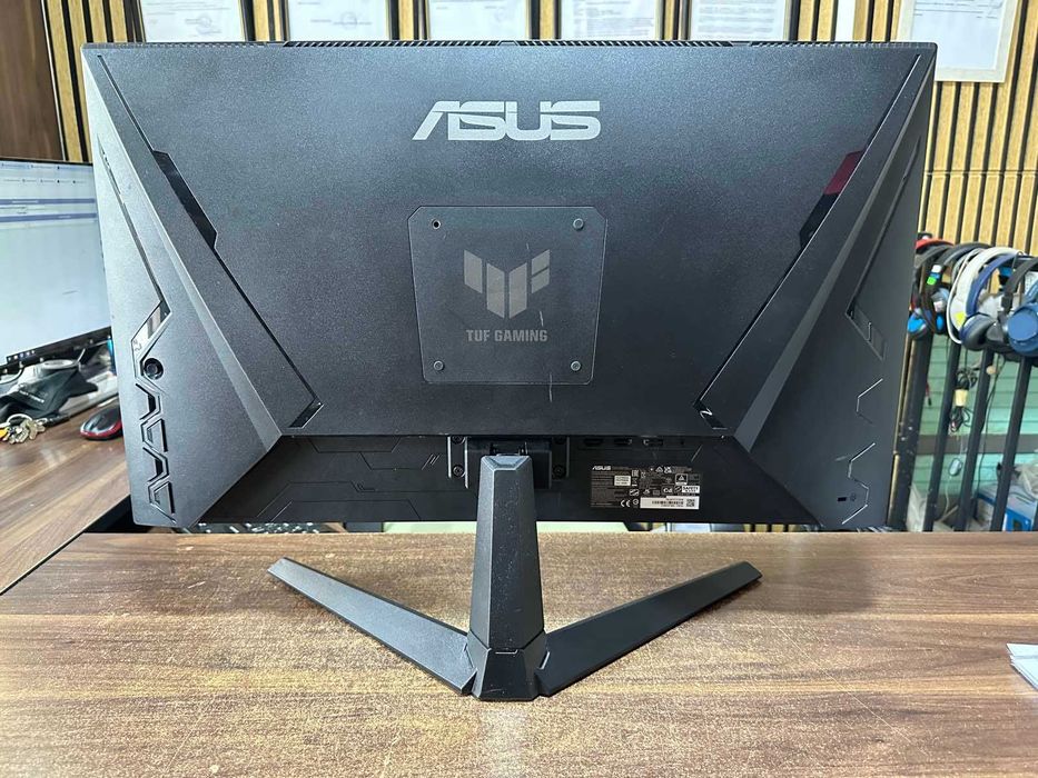 ASUS TUF Gaming VG279Q3A – 27" IPS, 180Hz, 1ms