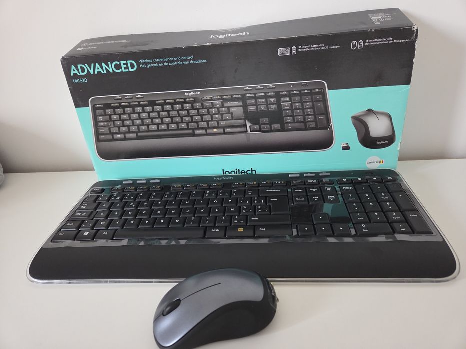 Logitech MK520 Безжична Френска клавиатура без мишка