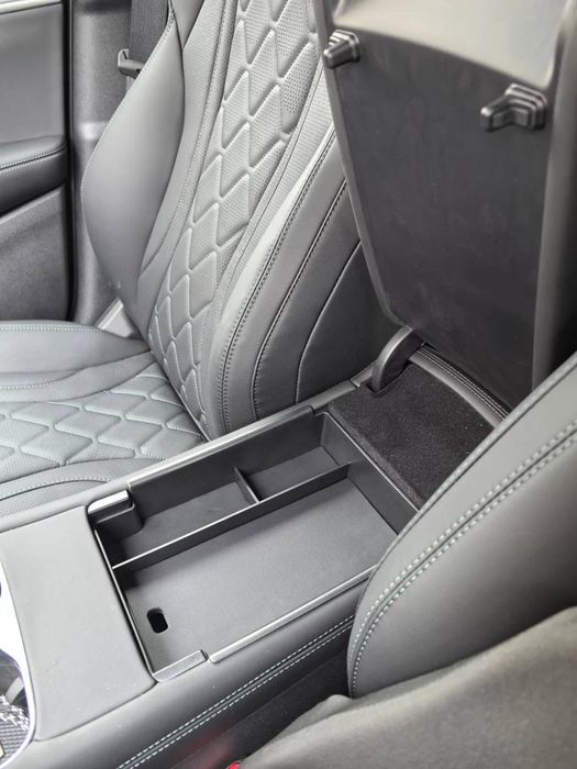 Органайзер в подлокотник для BYD Sealion 07