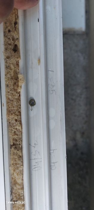 Vând geam termopan dubla deschidere si oscilobatant.