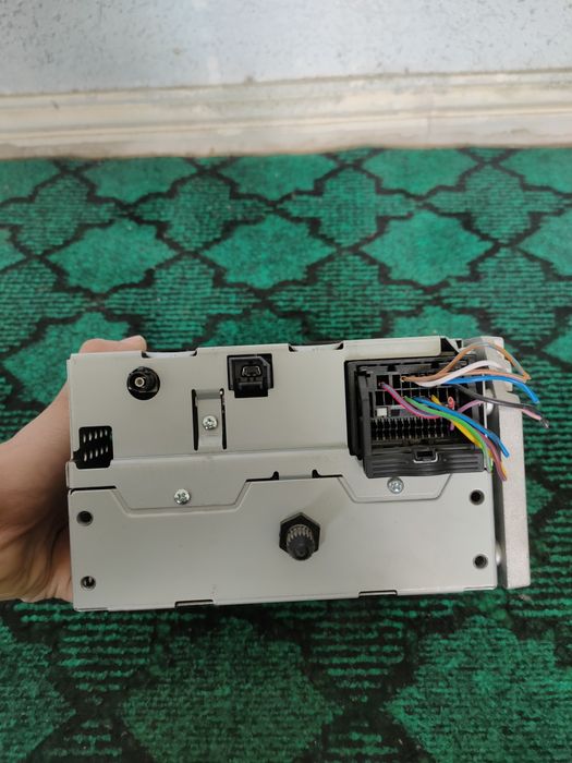 Avtomat spark magnitafon. Holati yaxshi. Kelishilgan narhda sotiladi