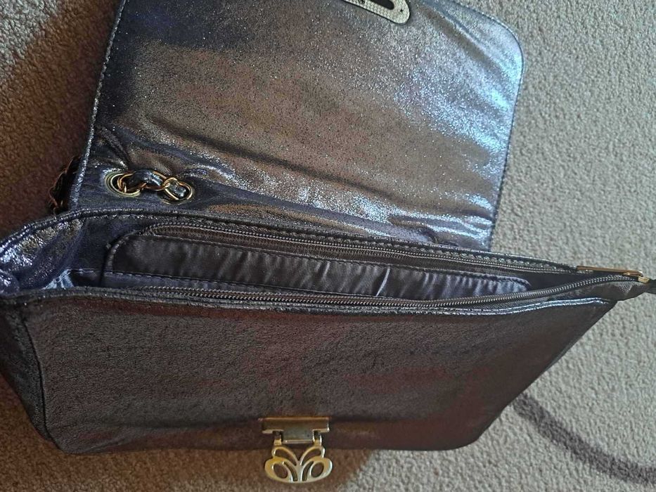 Дамска чанта през рамо