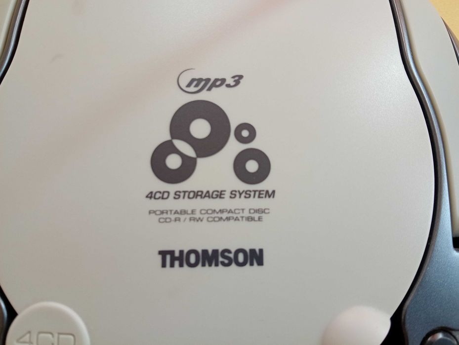 Thomson MP3 с 4 CD чейнджър