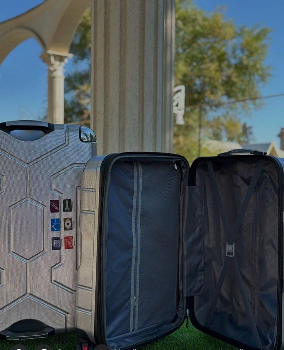 Чемодан от Evoca.uz