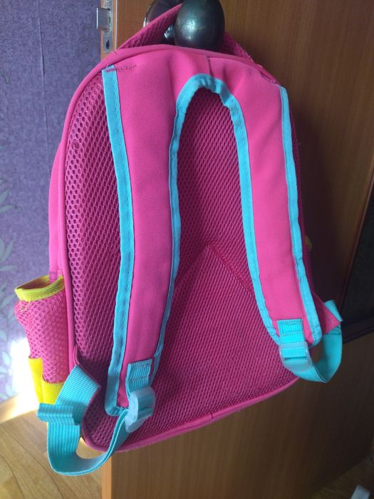 Школьный рюкзак .