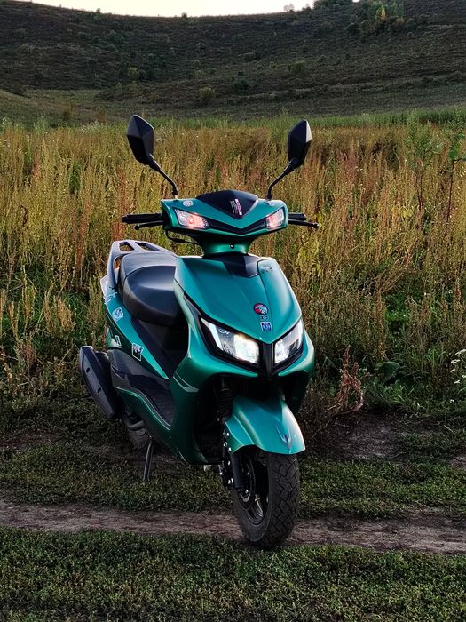 Мопед/Скутер М8 срочно