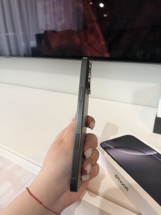 Iphone 16 pro max 256GB USA (eSIM)